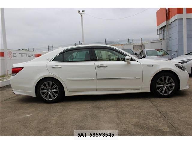 Toyota CROWN 2016-08 7809442-12