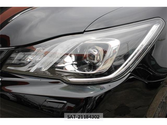 Toyota CROWN 2016-10 7809448-19