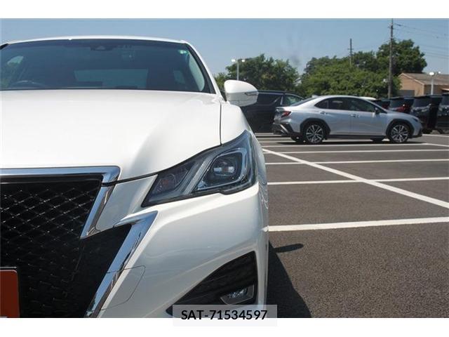 Toyota CROWN 2017-07 7809519-14