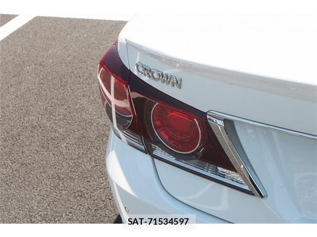 Toyota CROWN 2017-07 7809519-19
