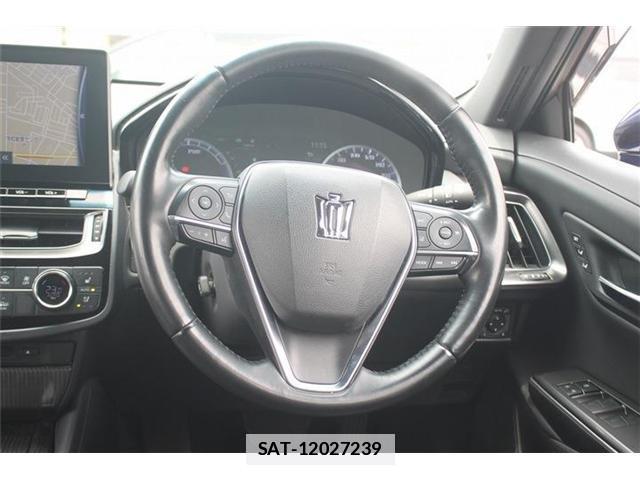 Toyota CROWN 2022-05 7809533-15