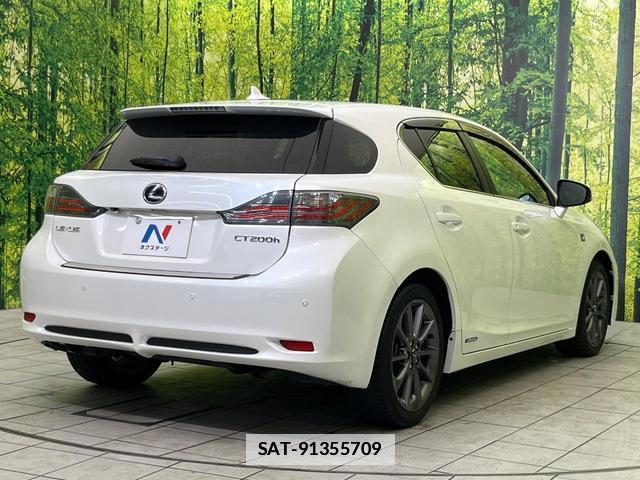 Lexus CT 2012-05 7793255-16