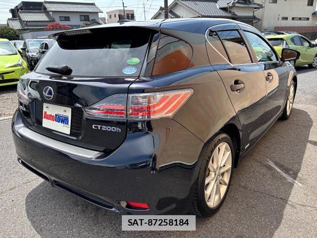 Lexus CT 2013-03 7793554-1