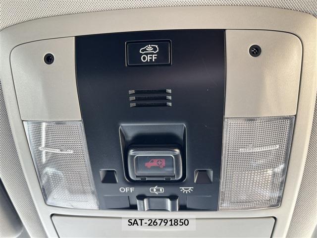 Lexus CT 2011-06 7793562-11