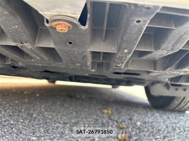 Lexus CT 2011-06 7793562-12