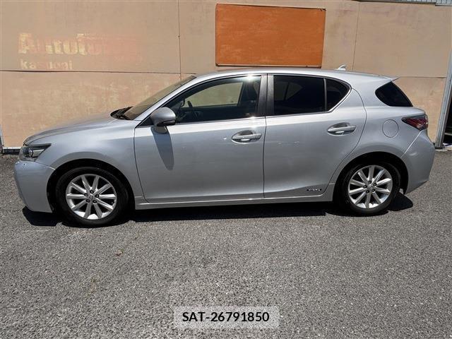 Lexus CT 2011-06 7793562-8