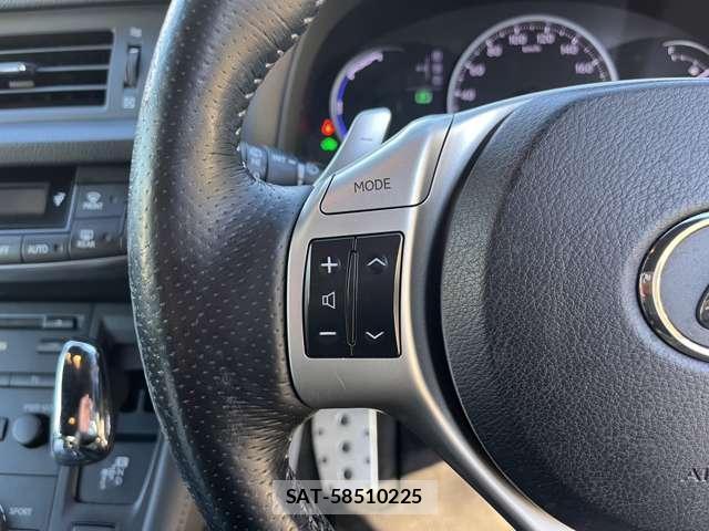 Lexus CT 2011-05 7793668-7