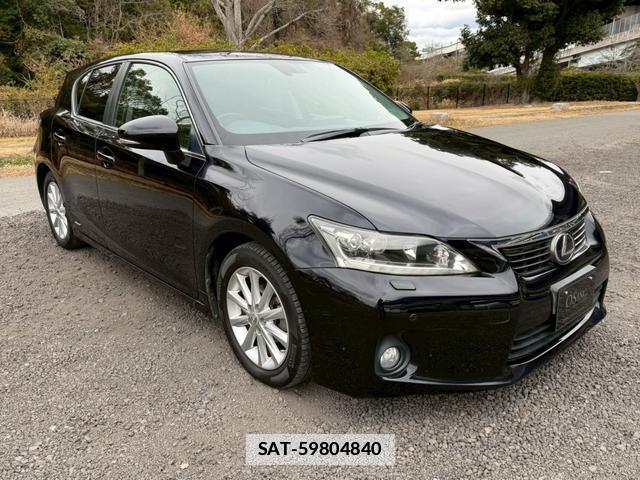 Lexus CT 2011-10 7794365-12