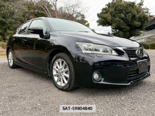 Lexus CT 2011-10 7794365-13