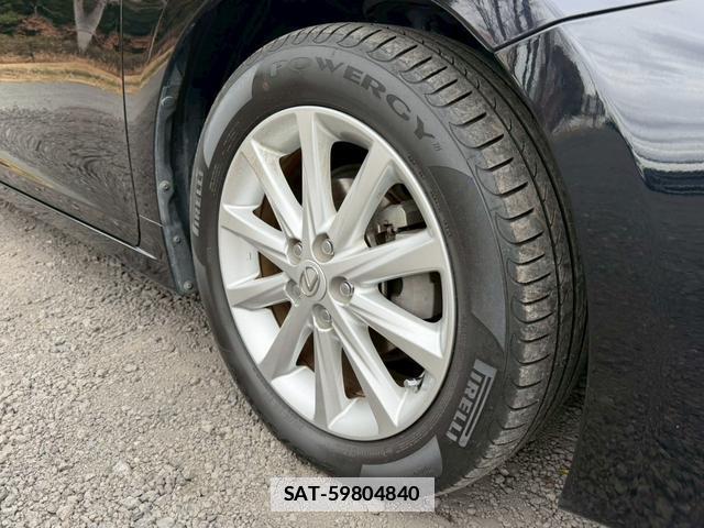 Lexus CT 2011-10 7794365-2