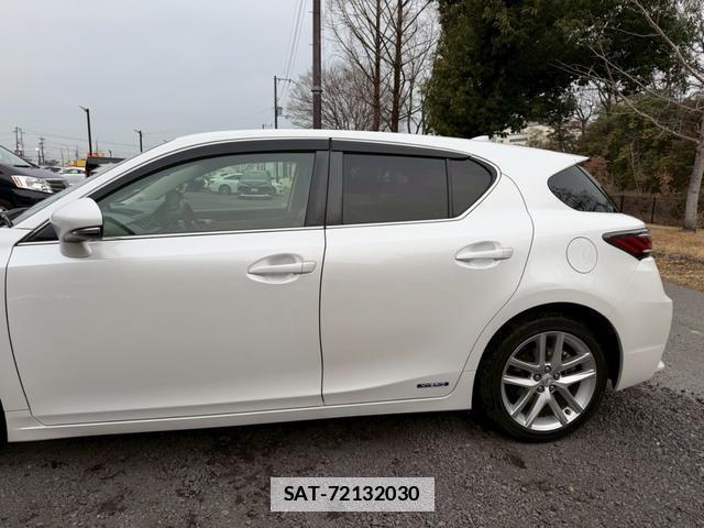 Lexus CT 2015-06 7794367-5