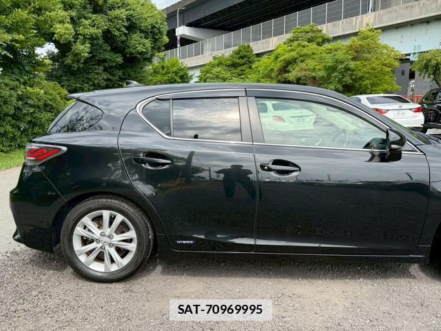 Lexus CT 2015-11 7794454-11