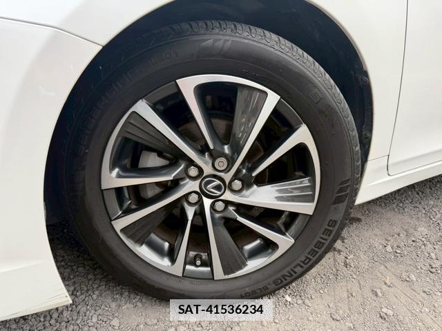 Lexus CT 2019-12 7794456-7