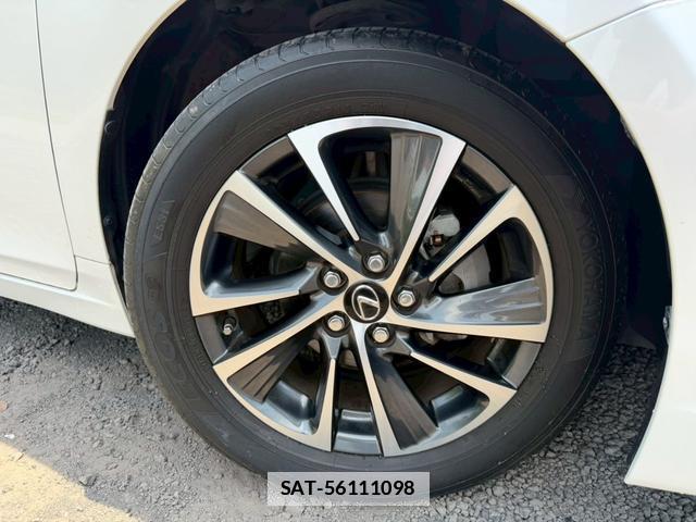 Lexus CT 2017-10 7794461-17