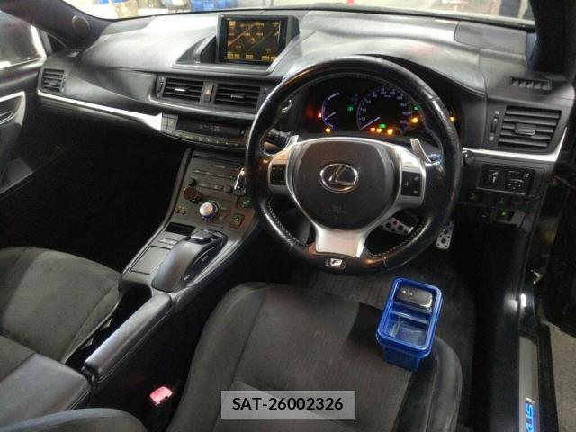 Lexus CT 2011-04 7796148-2
