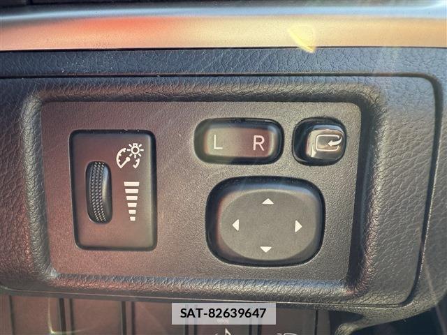 Lexus CT 2011-11 7797809-11