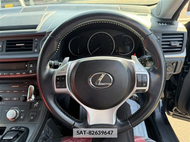Lexus CT 2011-11 7797809-14