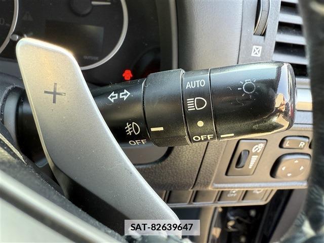 Lexus CT 2011-11 7797809-18