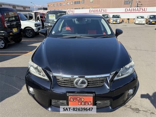 Lexus CT 2011-11 7797809-2