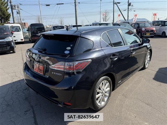Lexus CT 2011-11 7797809-5