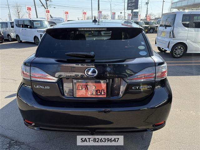 Lexus CT 2011-11 7797809-6