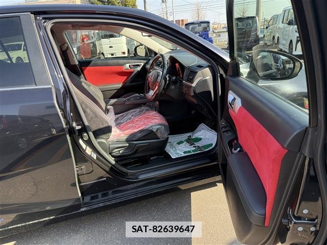 Lexus CT 2011-11 7797809-9