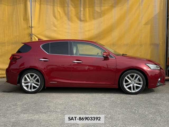 Lexus CT 2018-04 7798709-5