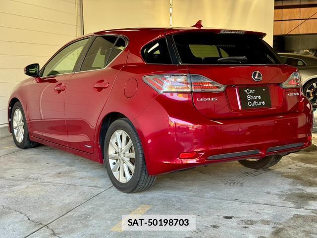 Lexus CT 2011-12 7798828-10