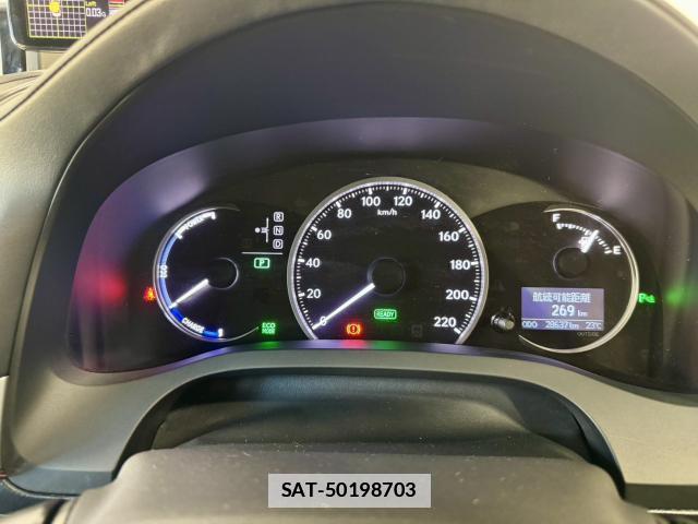 Lexus CT 2011-12 7798828-14