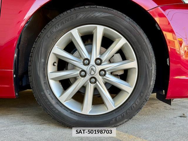 Lexus CT 2011-12 7798828-15