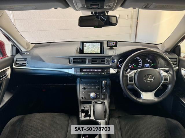 Lexus CT 2011-12 7798828-2