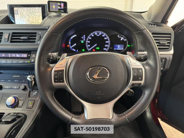 Lexus CT 2011-12 7798828-5