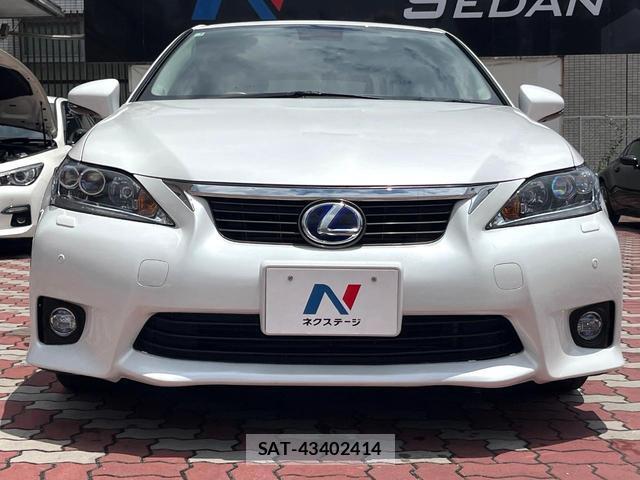 Lexus CT 2011-05 7799307-10