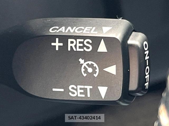 Lexus CT 2011-05 7799307-4