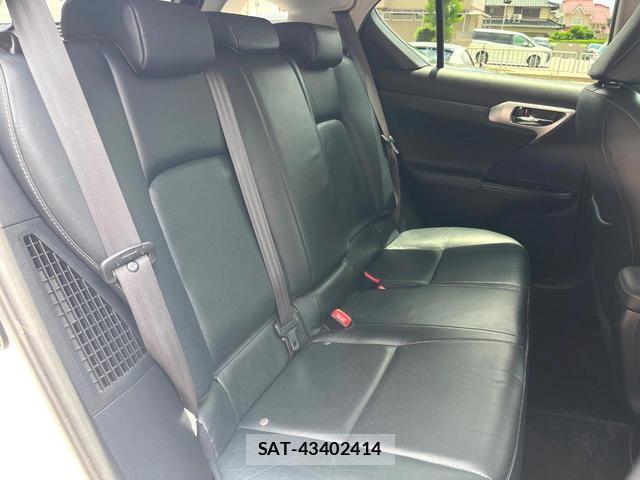 Lexus CT 2011-05 7799307-8
