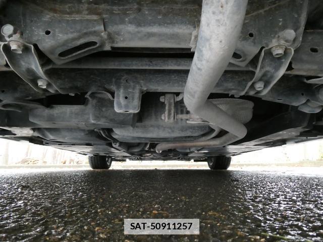 Lexus CT 2013-04 7800117-12