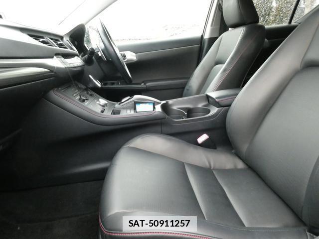 Lexus CT 2013-04 7800117-16