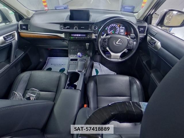 Lexus CT 2017-02 7800172-2