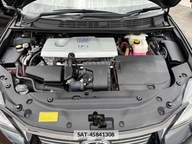 Lexus CT 2011-08 7802617-8
