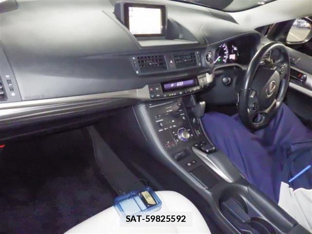 Lexus CT 2015-12 7805753-2