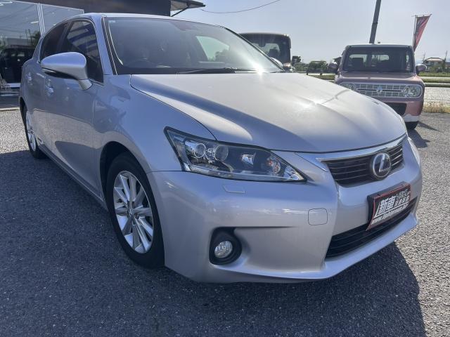 Lexus CT 2011-02 7806369-11