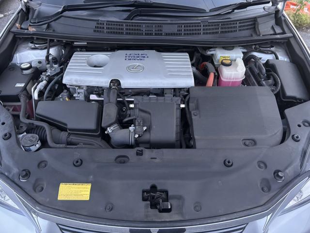 Lexus CT 2011-02 7806369-7