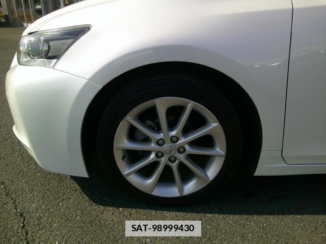 Lexus CT 2013-09 7806718-17