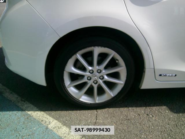 Lexus CT 2013-09 7806718-19