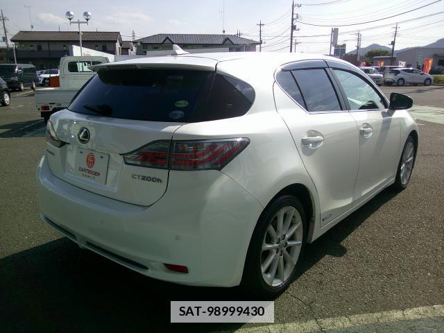 Lexus CT 2013-09 7806718-3
