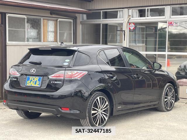 Lexus CT 2013-03 7807024-13