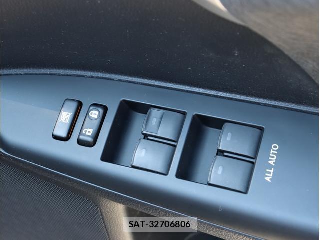 Lexus CT 2011-06 7808700-18