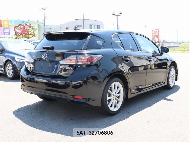 Lexus CT 2011-06 7808700-8