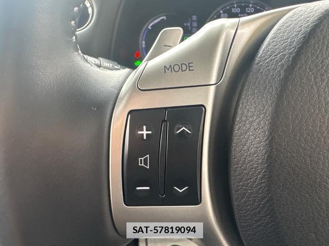 Lexus CT 2011-11 7808955-15