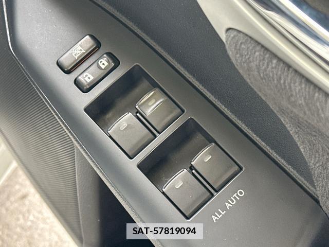 Lexus CT 2011-11 7808955-18